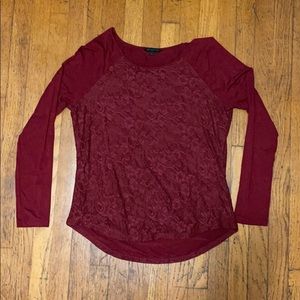 Long sleeved lace shirt